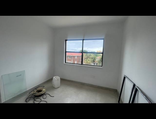 11 BEDROOM APARTMENT BLOCK FOR SALE IN BULWER
